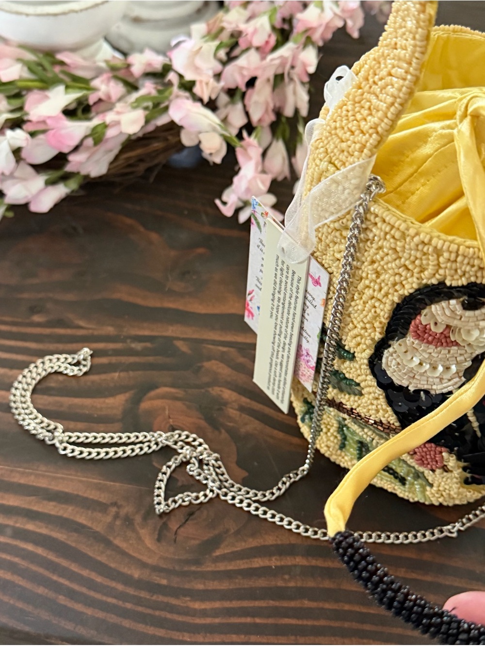 Hand-Beaded Toucan Bucket Bag in Yellow - Picture 4 of 6